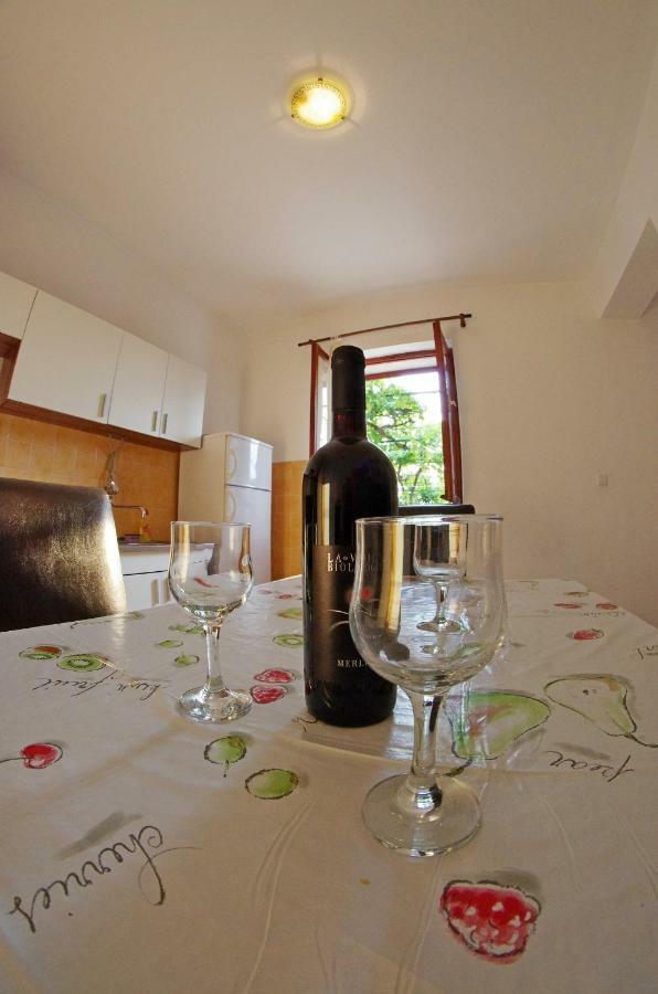 Large And Charming Apartment Near Beach With Big & Sunny Terrace Sumartin Esterno foto