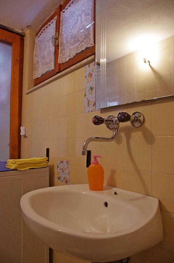 Large And Charming Apartment Near Beach With Big & Sunny Terrace Sumartin Esterno foto